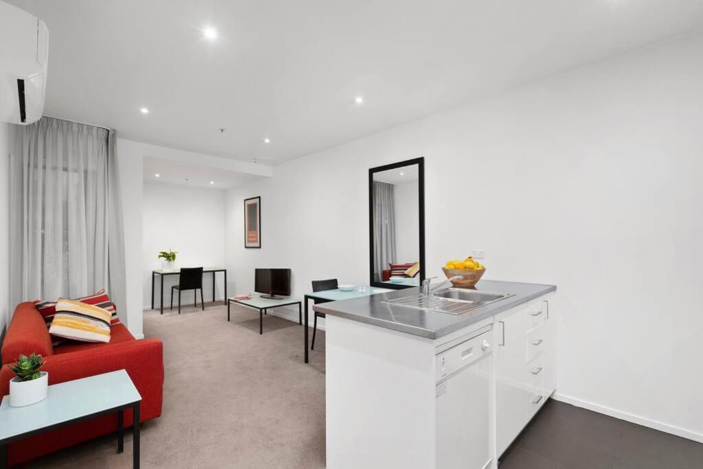 108 Astral Apartments Ville de Ville de Melbourne Extérieur photo